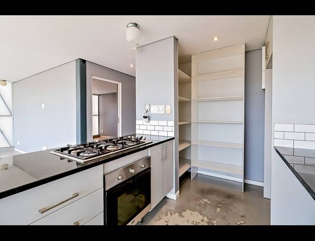 518M² BUILDING FOR SALE IN BRIXTON